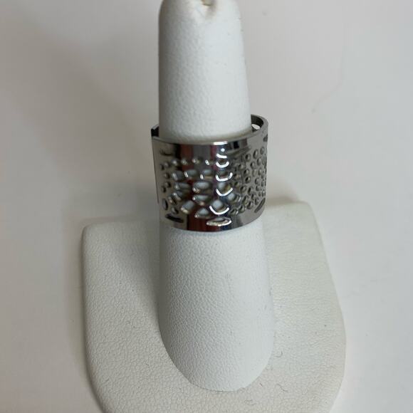 Silver Wide Open Back Adjustable Ring Perforated Sz 6.5  5/8 " wide - Picture 1 of 5